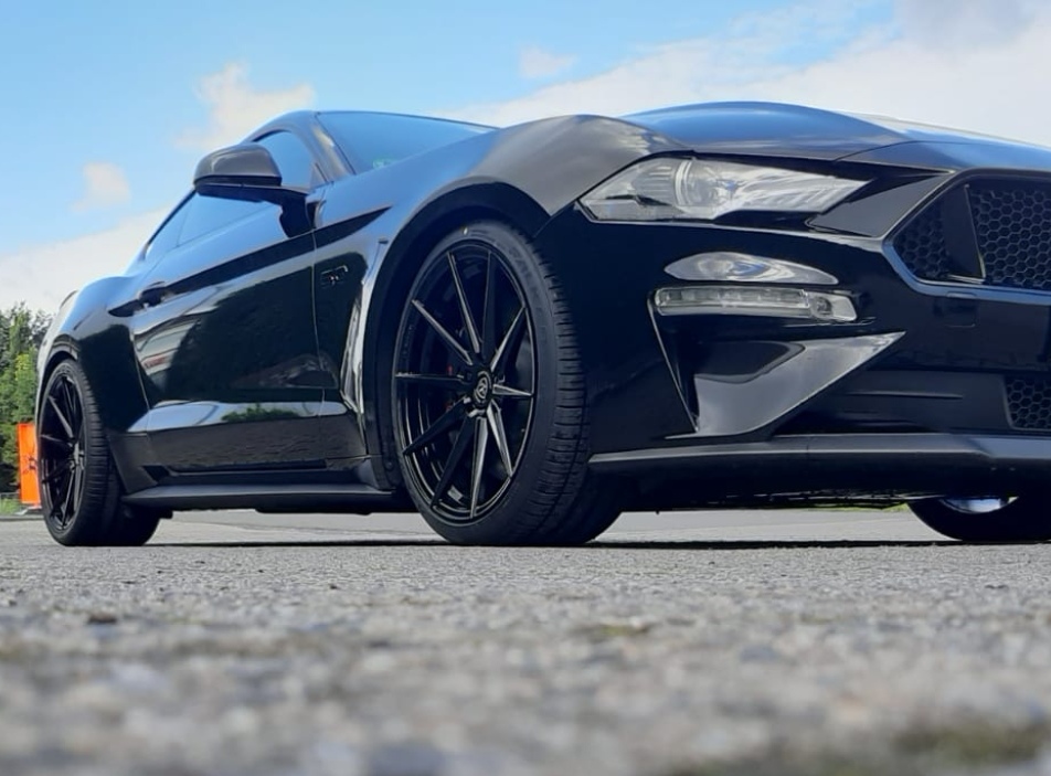 Ford Mustang - LCP 10  Felgen Komplett Satz
